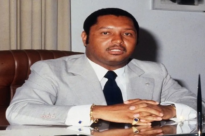 Ça s'est passé un...  7 février  :Jean-Claude Duvalier chassé du pouvoir en Haïti 