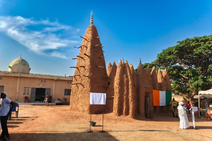 Côte d’Ivoire. La mosquée de Kouto porte désormais sa plaque de patrimoine mondial de l'UNESCO